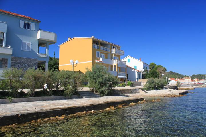 Appartement entier, Appartement d'une chambre prés de la plage Preko, Ugljan A-8384-b in Preko, Île d'Ugljan