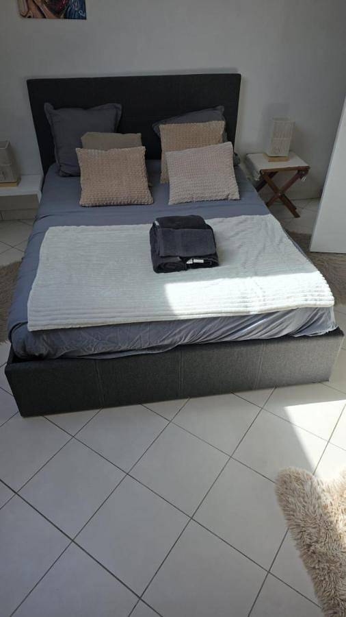 Appartement entier, Paradisiaque T3 avec Piscine à partager en option in La Ferté-Gaucher, Seine-et-Marne