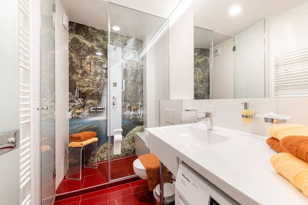 Ganze Wohnung, Skyflats Vienna Ring View in Wien, Wienerwald