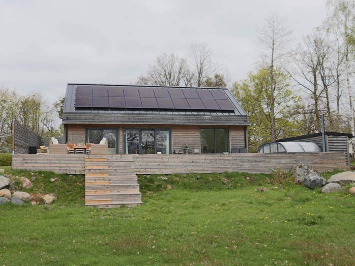 Hus för 10 Personer, med pool och terass på Västkusten