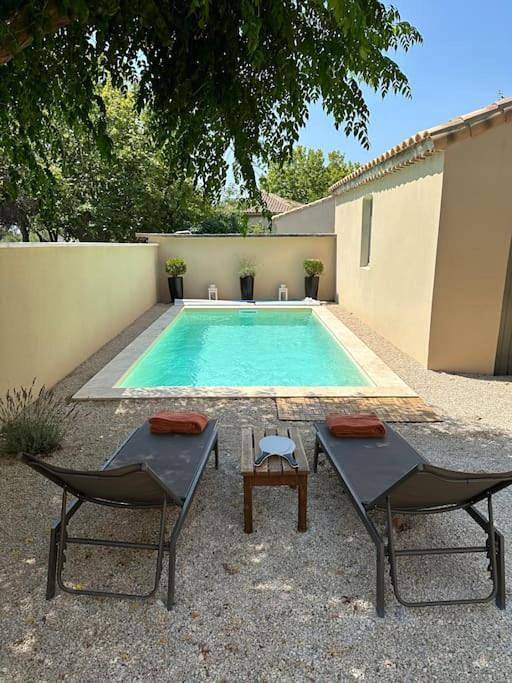 Location de vacances pour 6 personnes, avec jardin et piscine à Cairanne - 2