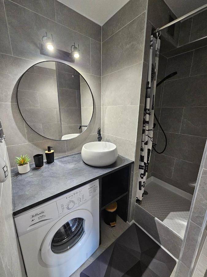 Gîte pour 4 personnes, avec terrasse dans Office de Tourisme de Frontignan Centre Ville - 4