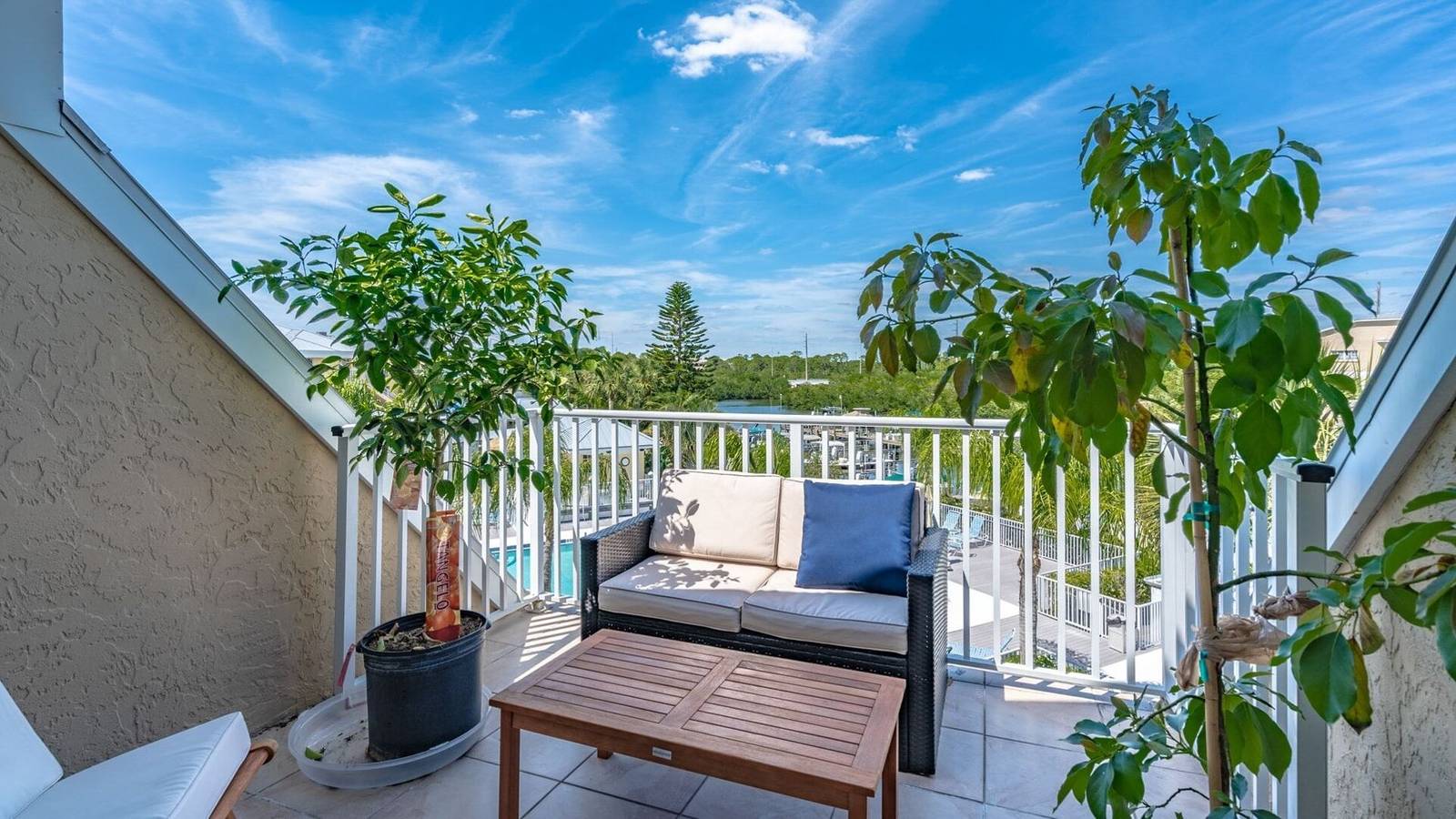 Rent the Perfect 2 Bedroom Townhome on Charlotte Harbor, Charlotte County Townhome  1008 in Grove City, Charlotte County