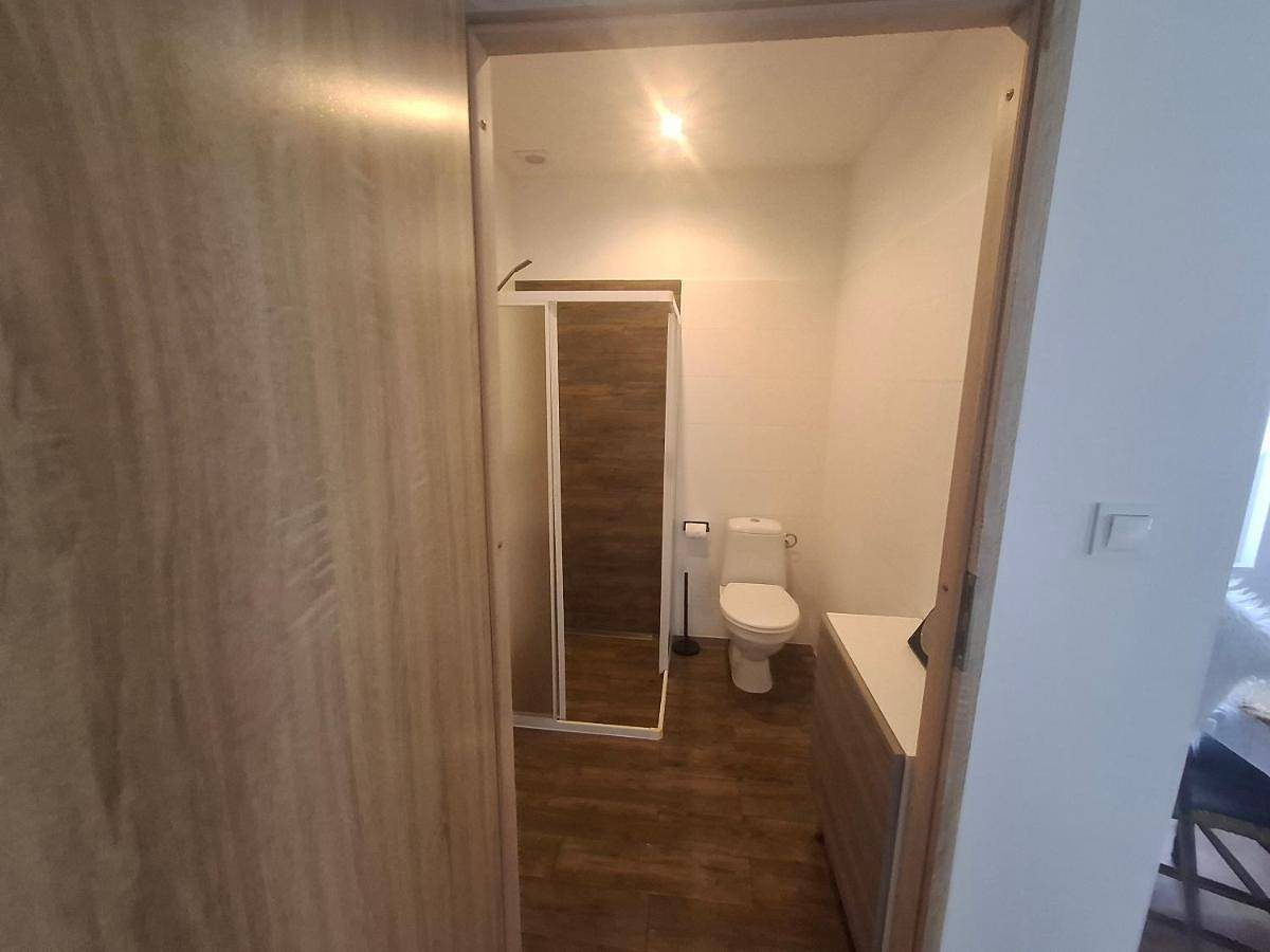 Domek na górce u Celiny pod lasem in Dargobądz, Stettiner Haff