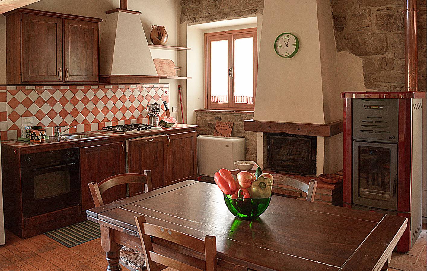 Ganze Ferienwohnung, Gemütliche Wohnung mit Pool, Garten & WiFi in Anghiari, Valtiberina