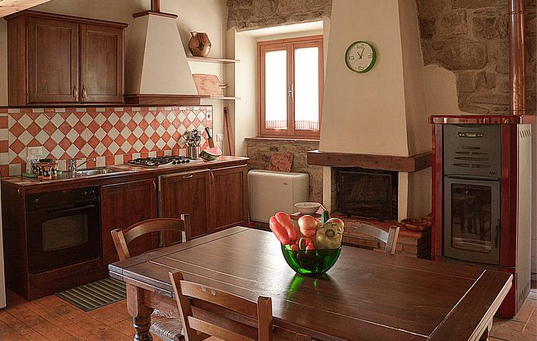 Appartamento intero, Accogliente appartamento con piscina, giardino e WiFi in Anghiari, Valtiberina