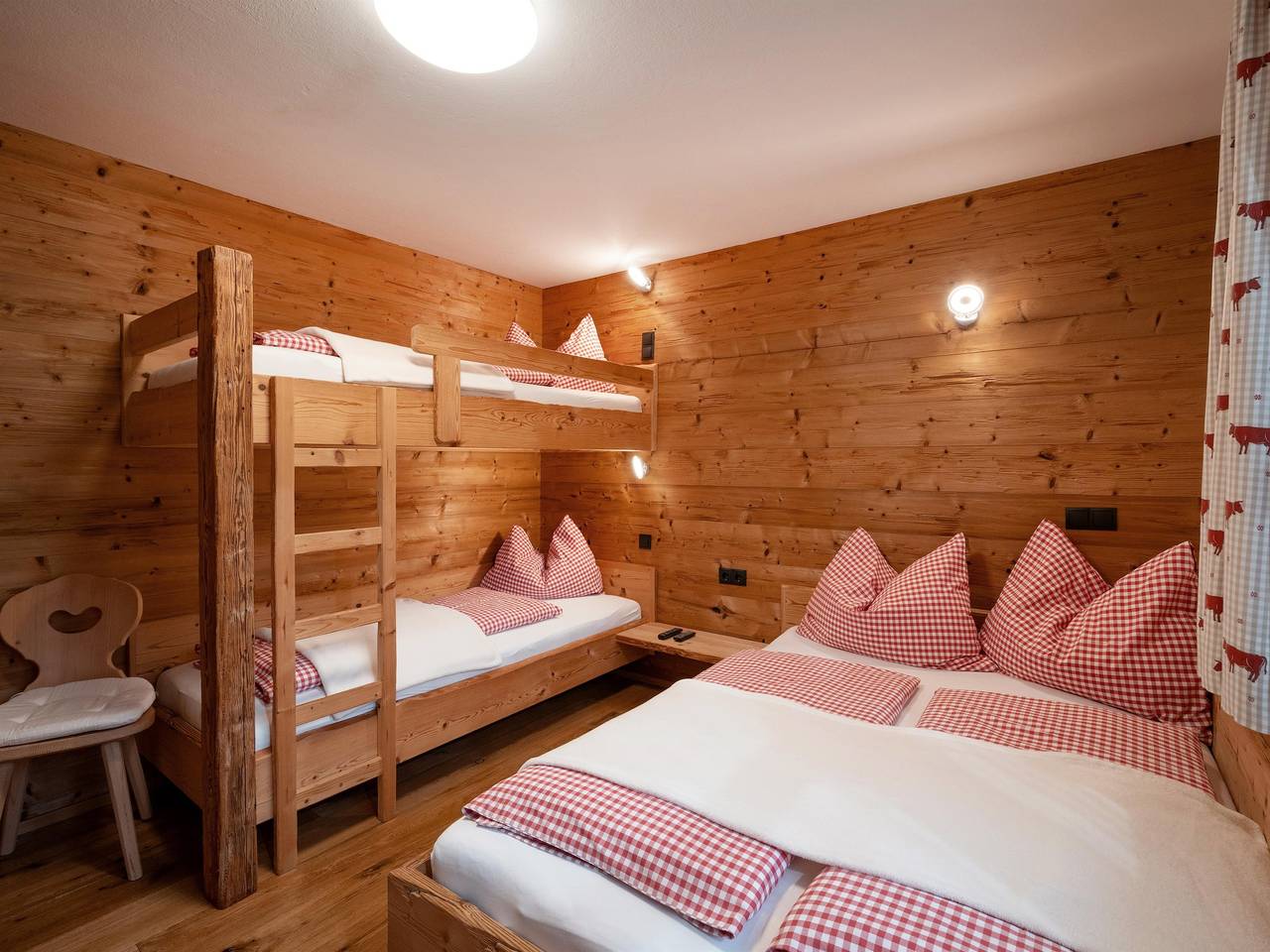 Geheel vakantieappartement, Appartement, douche, Wc, 2 slaapkamers in Hopfgarten im Brixental, Kaisergebirge