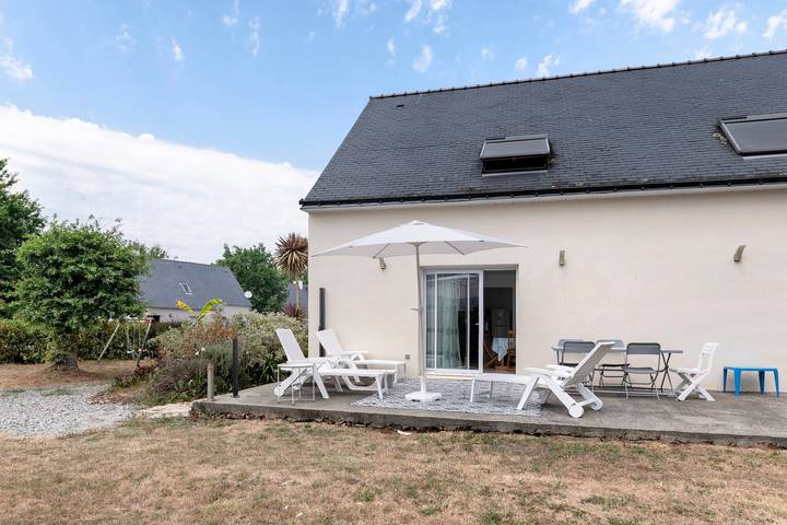 Ferienhaus 'Maison Gicquel' mit privater Terrasse und Garten in Le Tour-du-Parc, Côte des Mégalithes