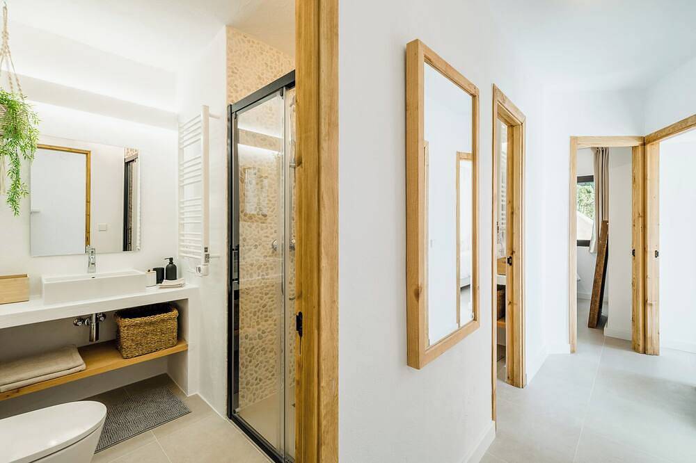 Casa Zita Mar - Ibiza style villa, strand vlakbij & magisch zicht in Cala Llonga, Santa Eulària des Riu