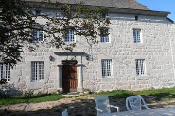 Location de vacances pour 7 personnes, avec jardin à Laguiole