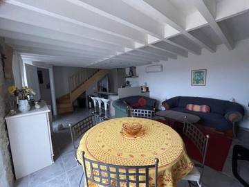 Gîte pour 4 personnes, avec vue et balcon à Alzonne