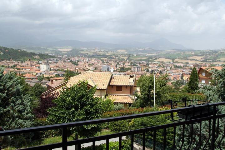 Location de vacances pour 3 personnes, avec vue et terrasse à Fabriano - 4