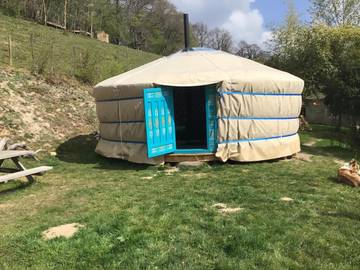Tente pour 4 personnes, avec vue, animaux acceptés dans Saône-et-Loire