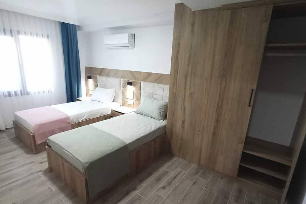 Ganze Wohnung, Spacious 2+1 Apartments with Large Balconies, Walking Distance to Altınova Beach in Ayvalık, Türkische Ägäis