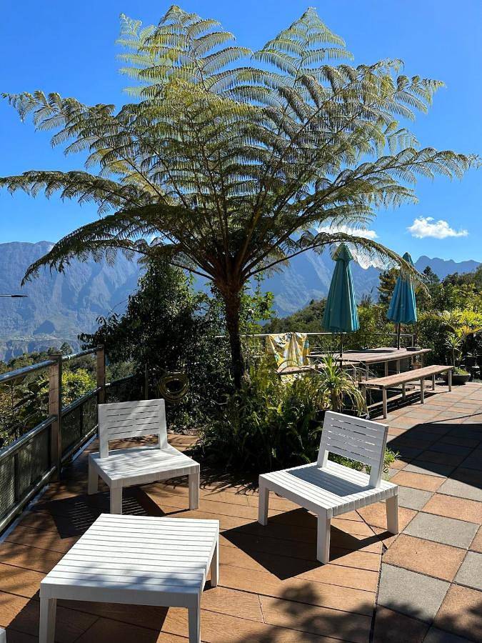 Maison de vacances pour 14 personnes, avec terrasse ainsi que jardin et vue, animaux acceptés à Cilaos