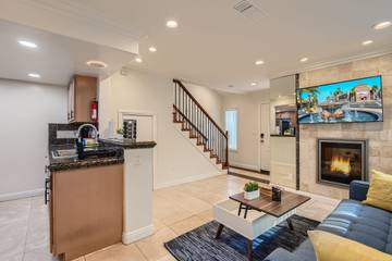 Loft for 5 Guests in Costa Mesa, Orange County, Picture 3