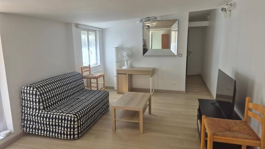 Location de vacances pour 2 personnes, avec Jardin à Champigny-sur-Marne