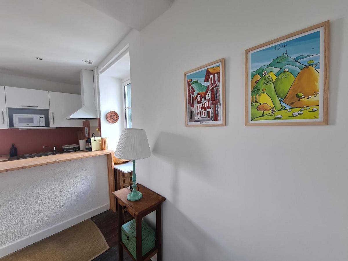 Appartement entier, Two-Bedroom Apartment in Espelette, Région de Bayonne
