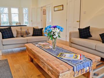 Holiday Rental for 10 People in Moray, Speyside, Photo 3