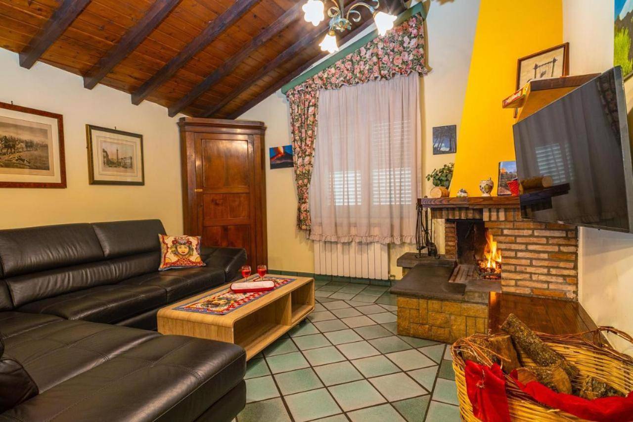 Five-Bedroom House in Linguaglossa, Etna