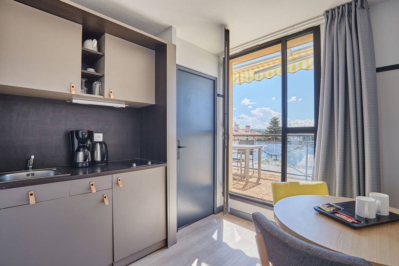 Studio entier, Studio pour 2 personnes avec piscine in Aix-en-Provence, Région d'Aix-en-Provence