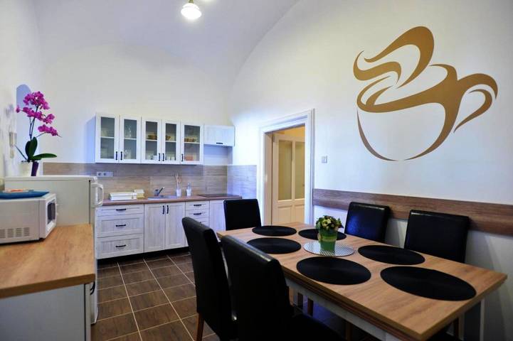 Gîte pour 6 personnes, avec balcon à Eger - 2