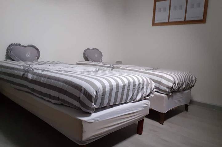 Location de vacances pour 6 personnes, avec terrasse et jardin à Saint-Martin-aux-Buneaux - 3