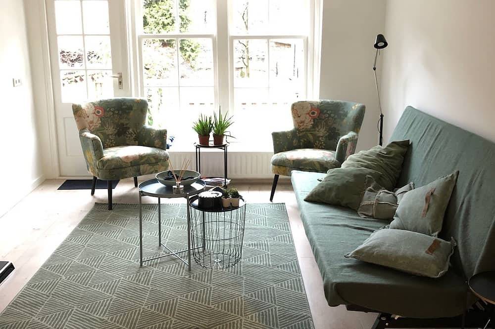 Delightful luxury home for business and private travelers (10P). Heart of downtown! in Dordrecht, Parque Nacional De Biesbosch