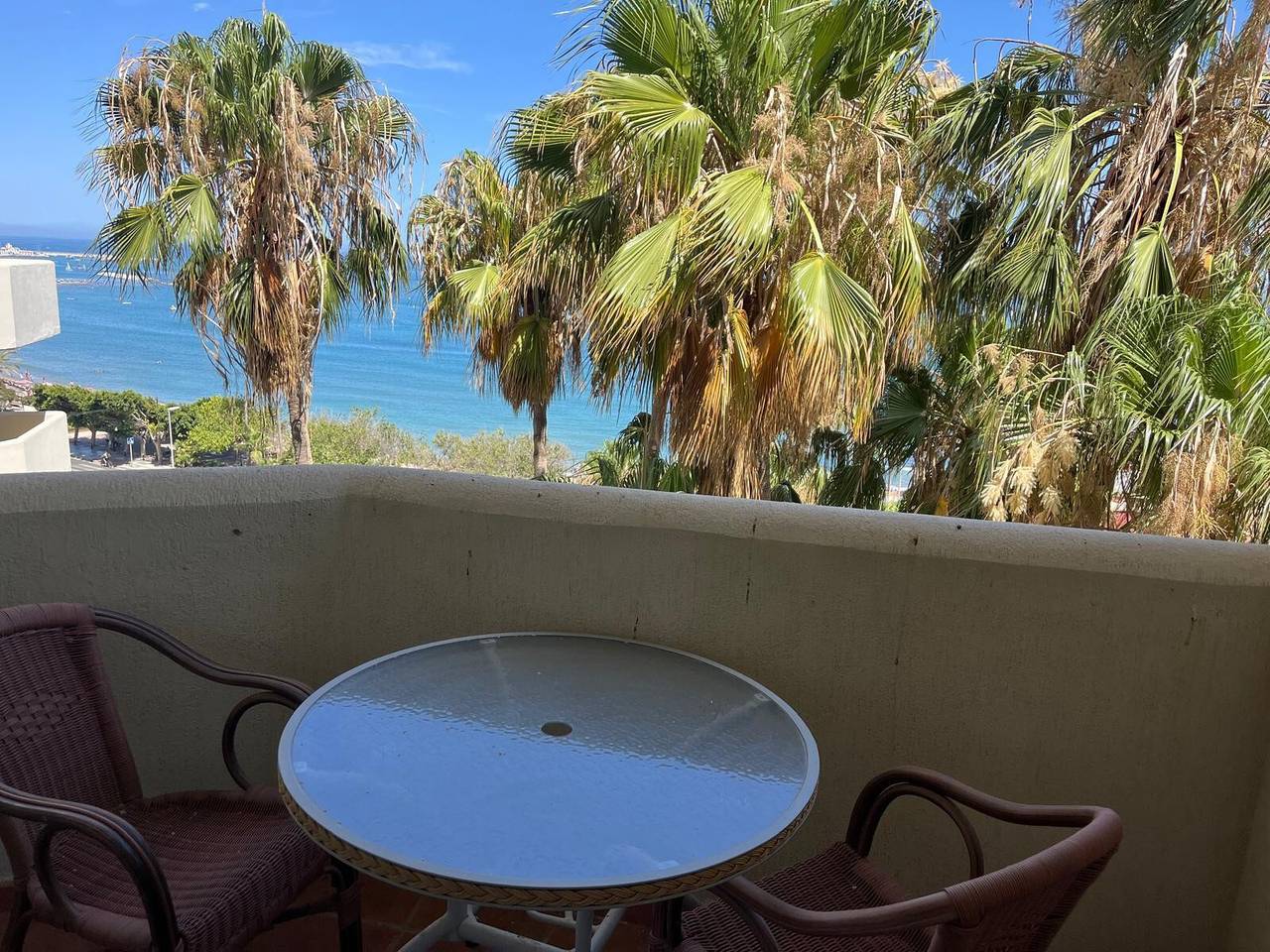 Apartamento entero, Apartamento 'Chris' con piscina compartida, Wi-Fi y aire acondicionado in Benalmádena Costa, Benalmádena