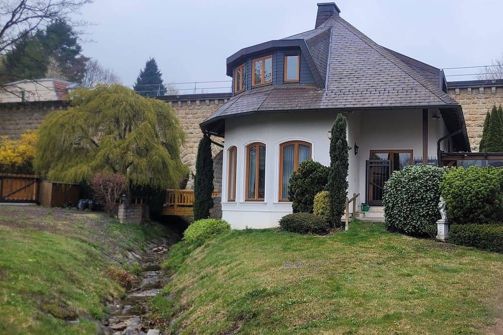 Ferienhaus im Wienerwald - Ihr privates Retreat nahe Wien mit Wald und Bach in Laab im Walde, Traisental