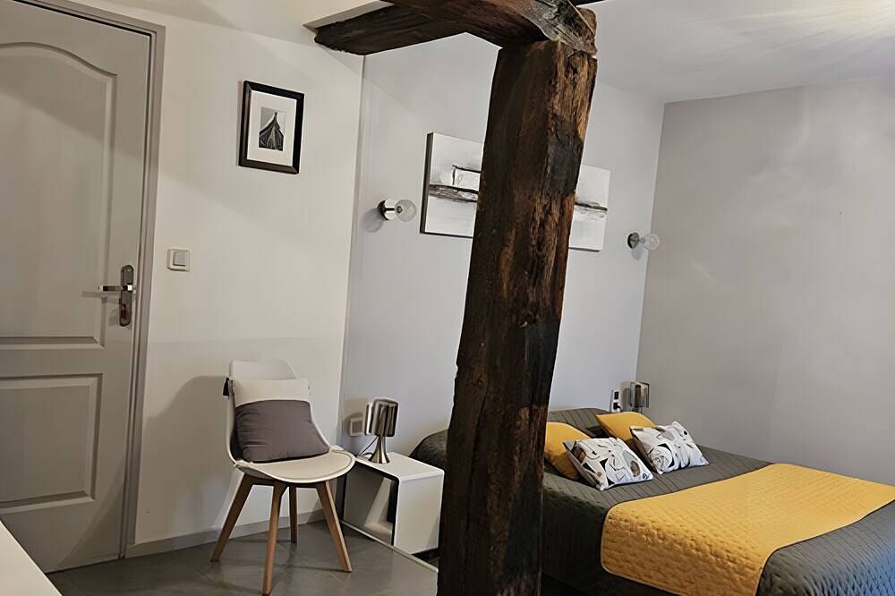 Habitación familiar cerca de Futuroscope - Desayuno incluido y piscina compartida in Neuville-de-Poitou, Vienne