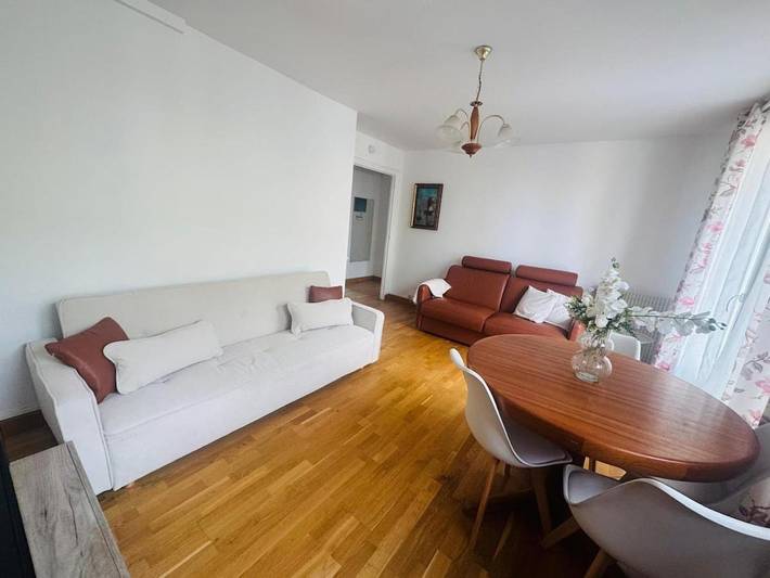 Gîte pour 5 personnes, avec balcon à Cachan