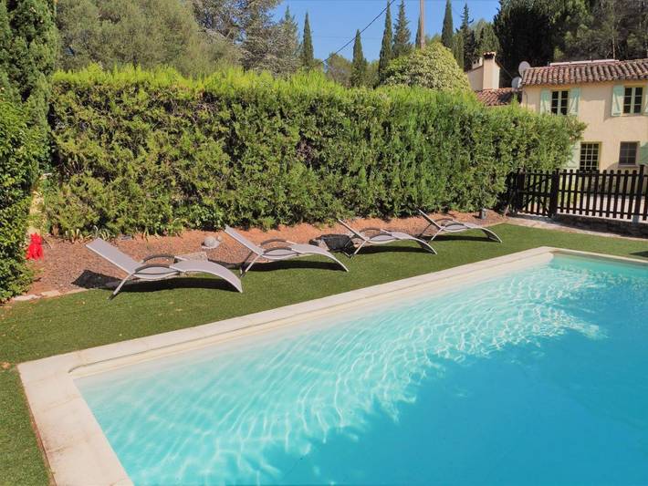 Location de vacances pour 2 personnes, avec piscine et jardin à Salernes - 4