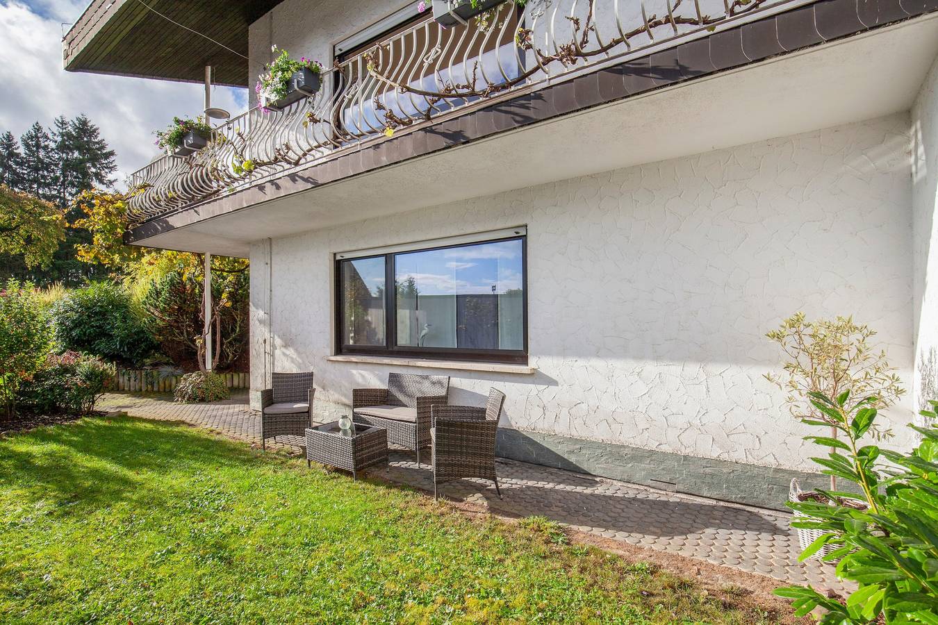 Apartamento entero, Apartamento 'Ferienwohnung Klosterberg' con terraza privada, jardín privado y Wi-Fi in Rüdesheim am Rhein, Distrito de Rheingau-Taunus