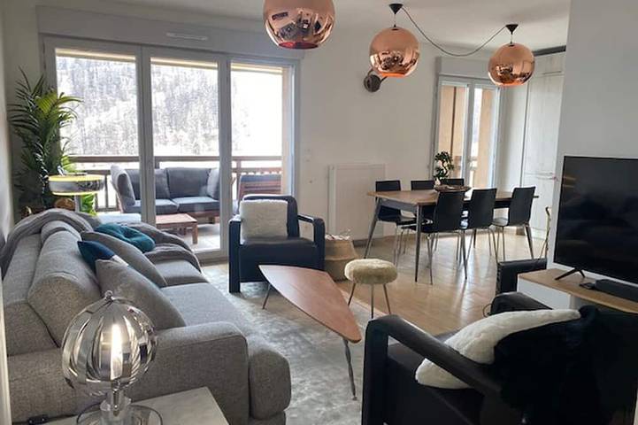 Appartement de vacances pour 8 personnes, avec terrasse et balcon/terrasse dans Valberg (Niza)