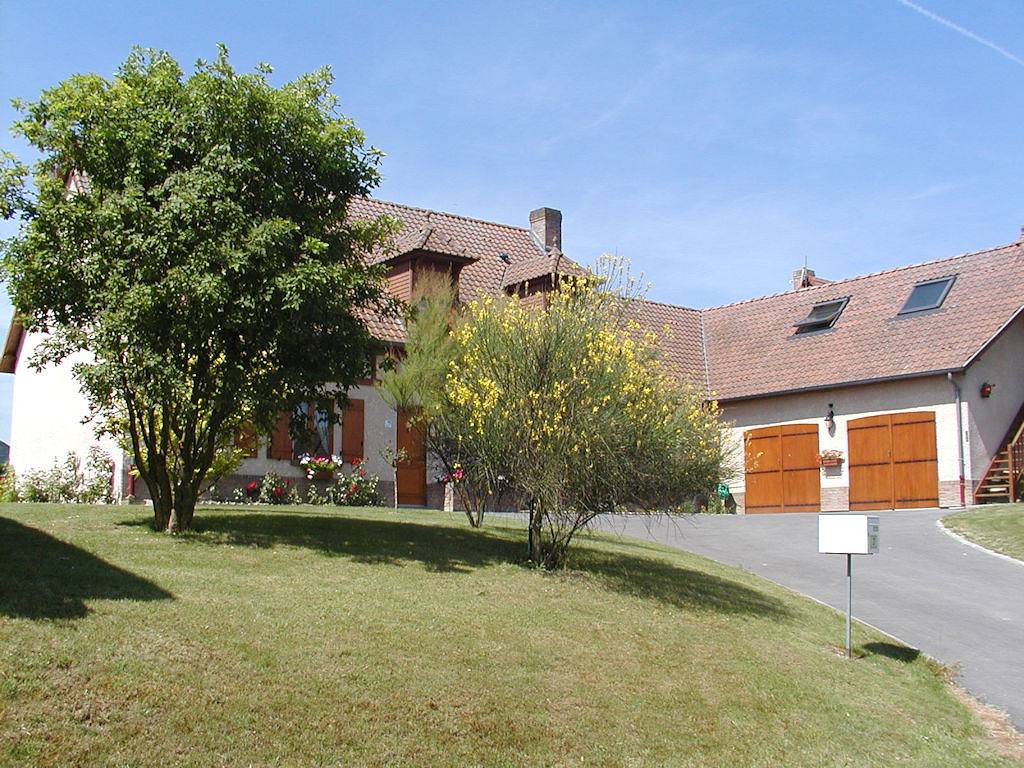 Chambres d'hôtes chez Adrienne - 2 chambres grand confort - Fabienne in Molliens-Dreuil, Région d'Amiens