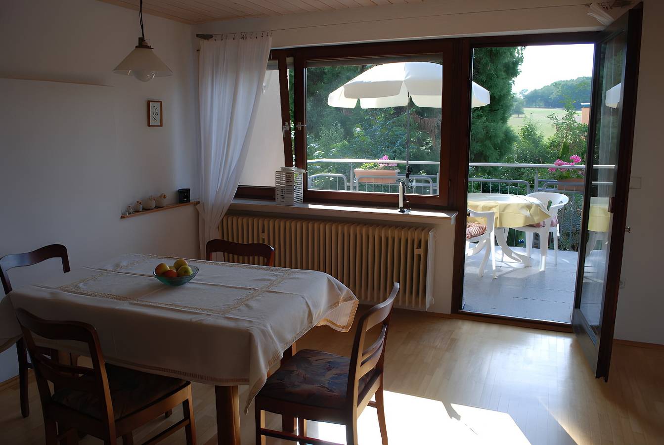 Ganze Wohnung, Ferienwohnung 'Mit Pool' mit Gemeinschaftspool, Gemeinschaftsgarten und Wi-Fi in Straubenhardt, Nordschwarzwald