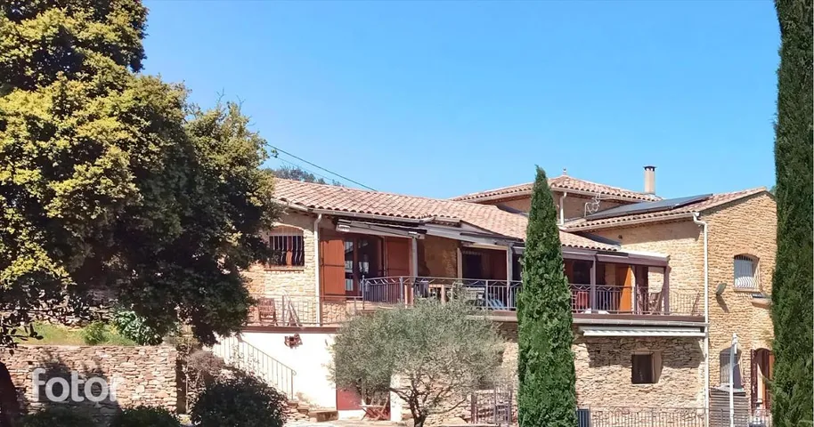 Chalet para 10 personas, con vistas además de jardín y piscina, Se admiten mascotas - 1