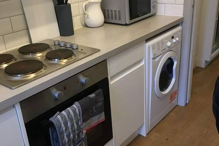 Holiday home for 2 people, with balcony/terrace in Surrey