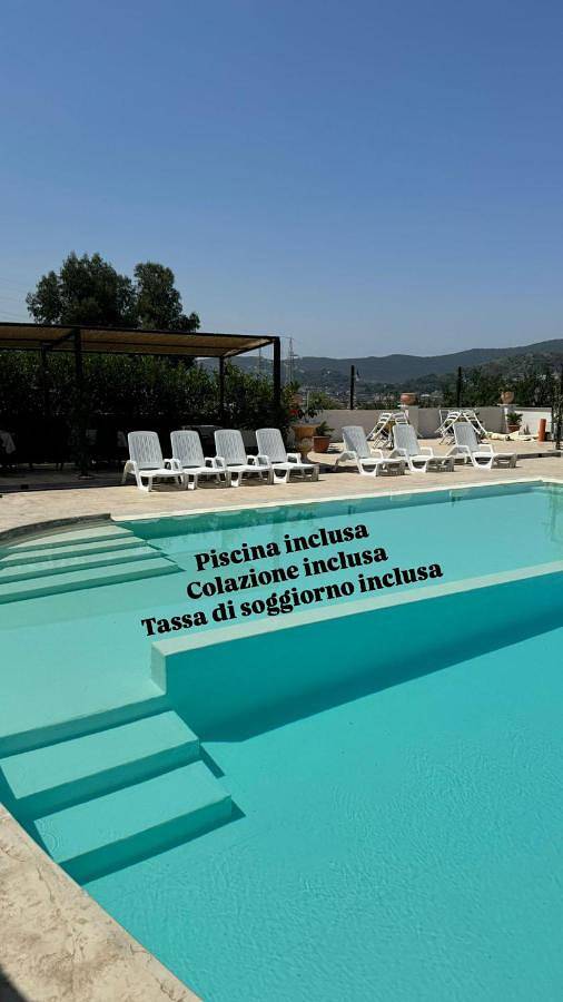 B&b per 4 persone, con panorama e giardino nonché piscina ad Agropoli