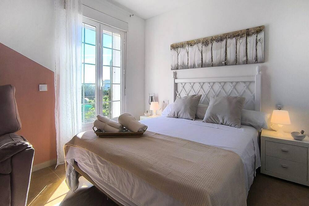Awesome home in Guillena in Las Pajanosas, Guillena