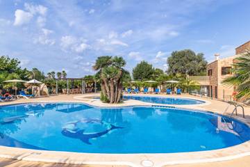 Holiday home in Muro, North Majorca für 12 