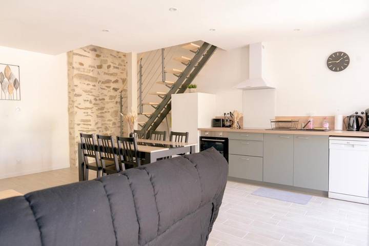 Gîte pour 6 personnes, avec jardin, animaux acceptés dans Essarts-en-Bocage - 4