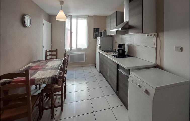 Apartamento vacacional entero, Apartamento en planta baja con calefacción, cocina y WiFi in Balaruc-les-Bains, Costa mediterránea (Francia)