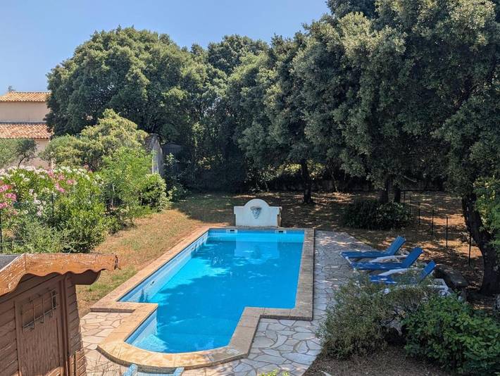 Gîte pour 4 personnes, avec jardin et piscine à Saint-Siffret - 4