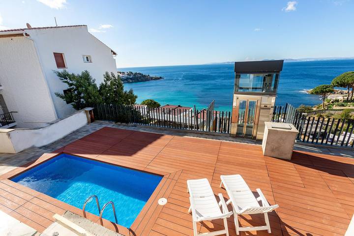 Casa rural para 6 personas, con Vistas al mar y Balcón además de Terraza y Jardín en Alt Empordà