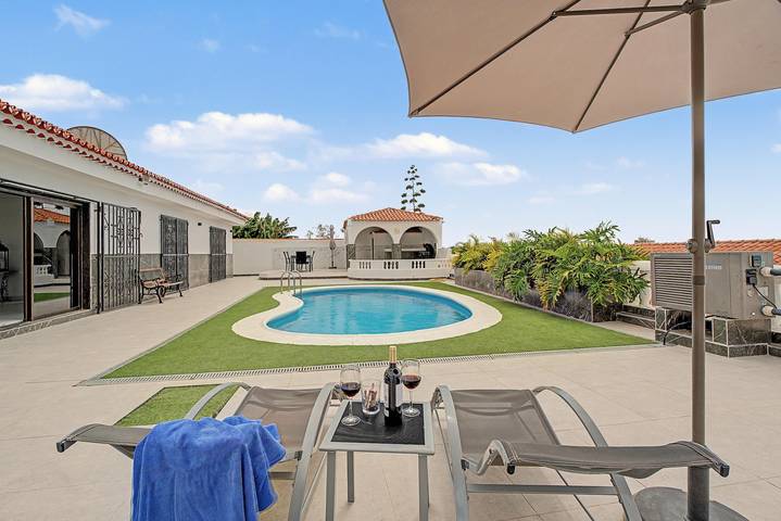 Villa für 10 Personen, mit Garten - 1