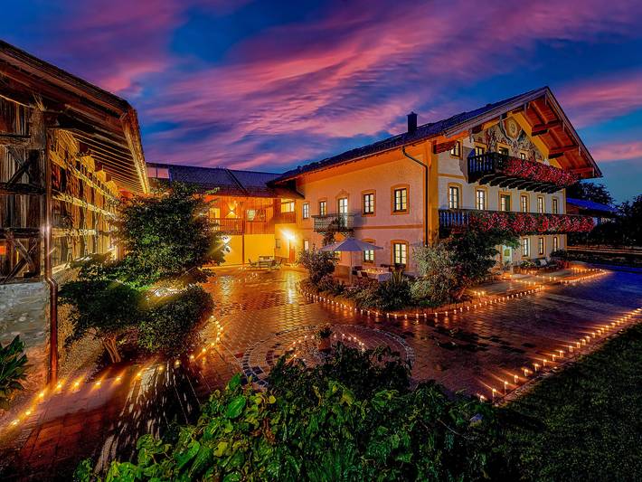 Ferienwohnung für 2 Personen, mit Balkon und Terrasse sowie Garten in Gstadt am Chiemsee