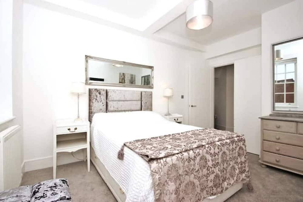 Entire apartment, Town Centre 2 bedroom 2 bathroom Penthouse in Stratford upon Avon, Warwickshire