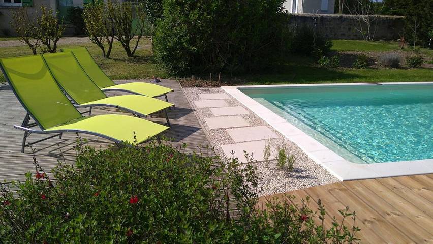 Location de vacances pour 8 personnes, avec jardin ainsi que piscine et vue à Saint-Jean-Saint-Germain - 2